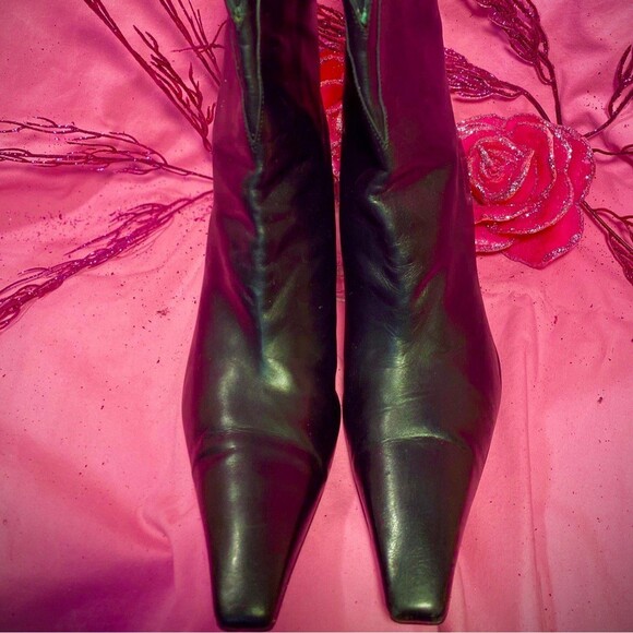 NEW…STUART WIETZMAN…BLACK LEATHER ANKLE BOOT…3” IN HEELS…WMN SIZE 9.5....VINTAGE - Picture 8 of 8